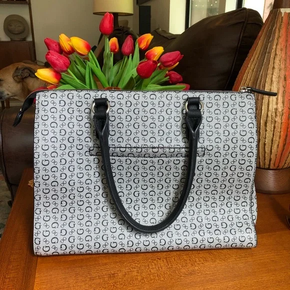 Guess Purse/Tote Bag - Picture 3 of 14